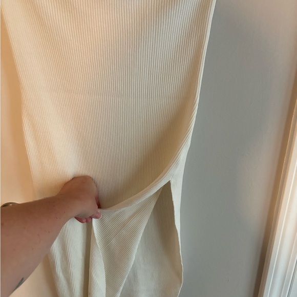 Knit off white skirt - Picture 2 of 3